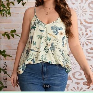 Tropical print top NWT